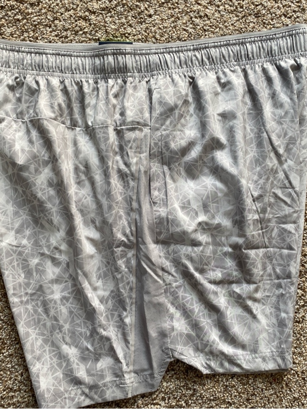 DSG Men's Light Gray Geometric Athletic Shorts XXL